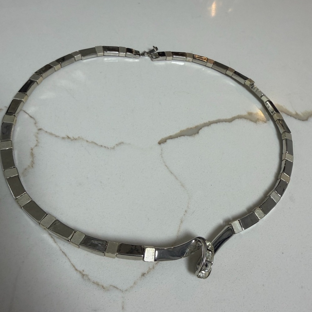 Elegant Silver Necklace